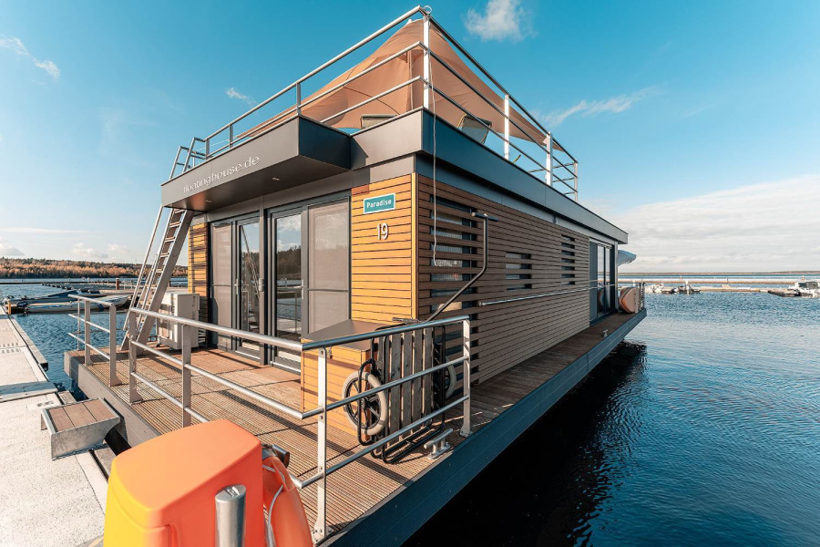 FLOATING44-2 — photo 24