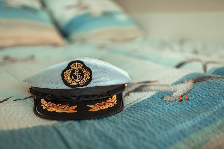 FLOATING44-2 — photo 2