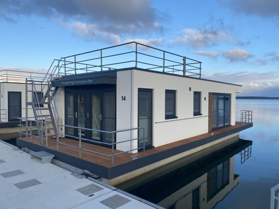 FLOATING44-3 — photo 9