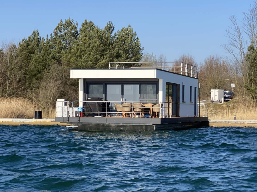FLOATING44-3 — photo 10