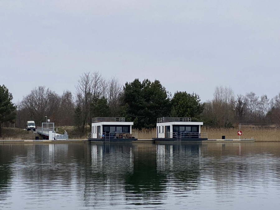 FLOATING44-3 — photo 11