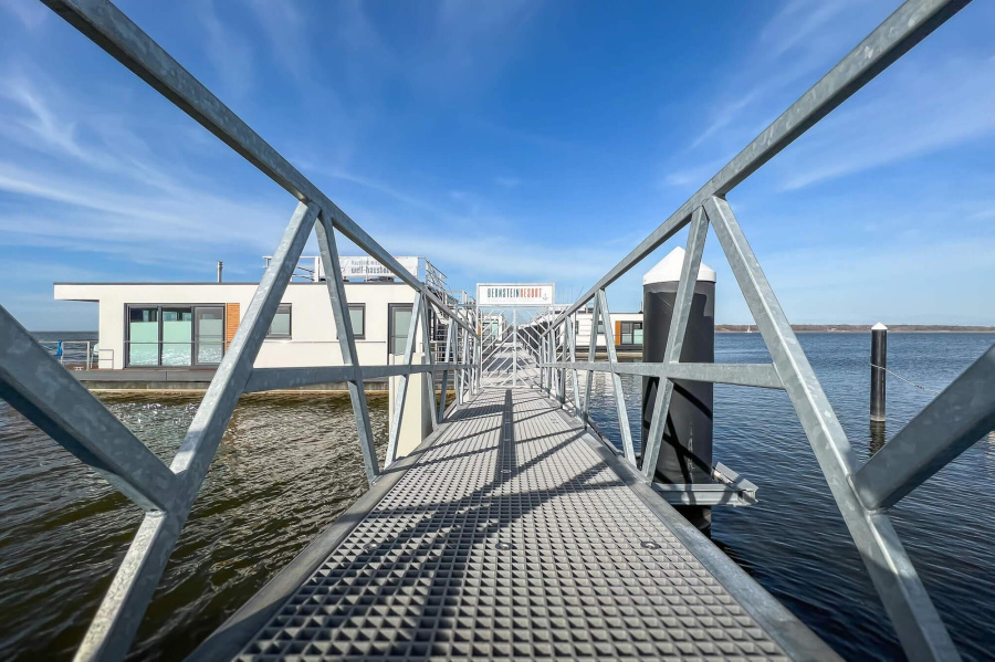 FLOATING44-3 — photo 19