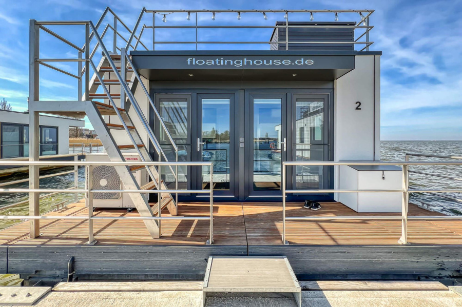 FLOATING44-3 — photo 25