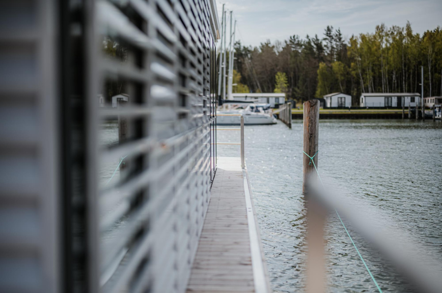 FLOATING44 — photo 9