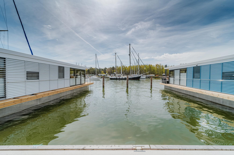 FLOATING44 — photo 16