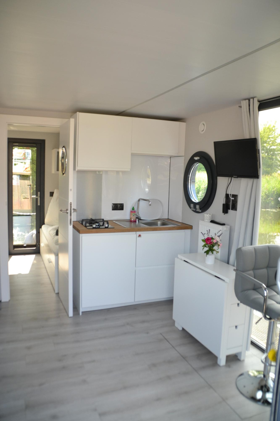 AApartboot M — photo 11