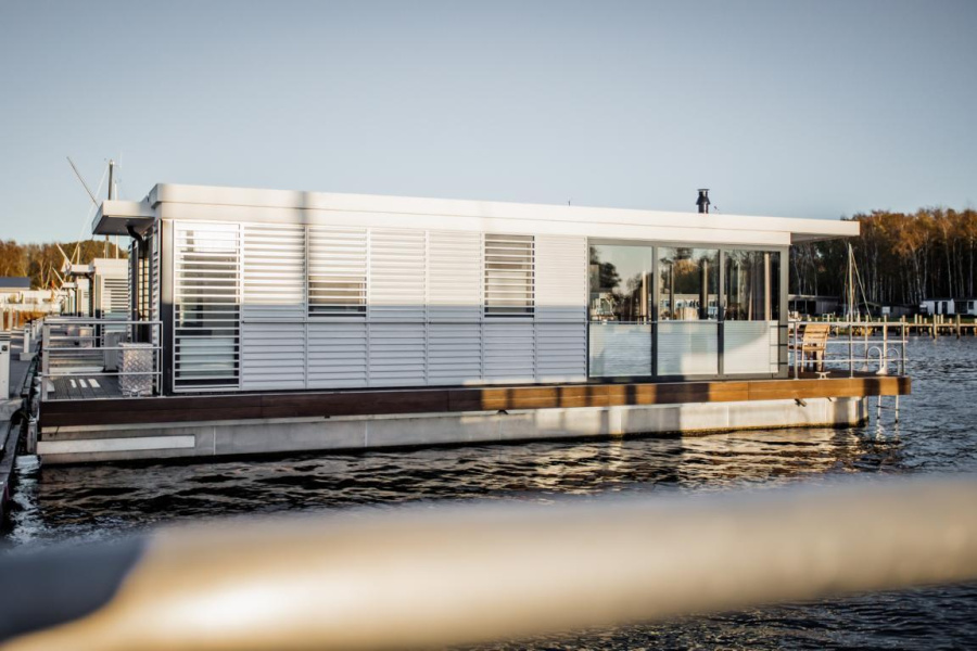FLOATING44 — photo 11