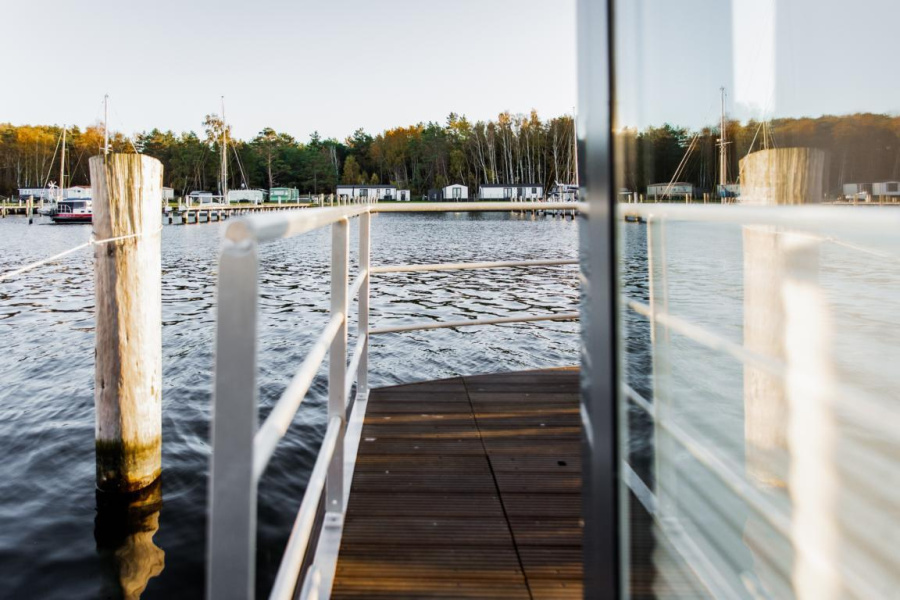 FLOATING44 — photo 14