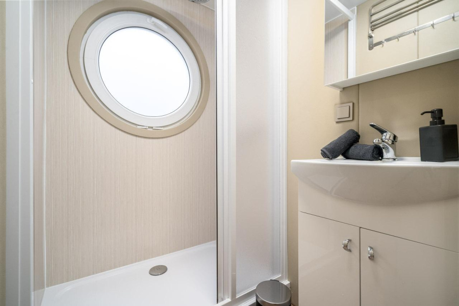UAB Houseboat LTTrimaran Houseboat 4300 — photo 20