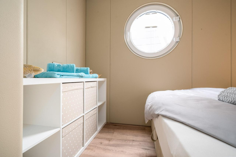UAB Houseboat LTTrimaran Houseboat 4300 — photo 15