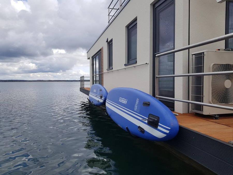 FLOATING44-3 — photo 11