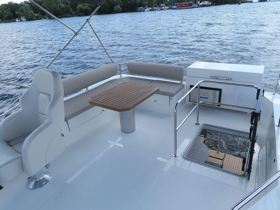 Cobra YachtsSeamaster 45 — photo 17