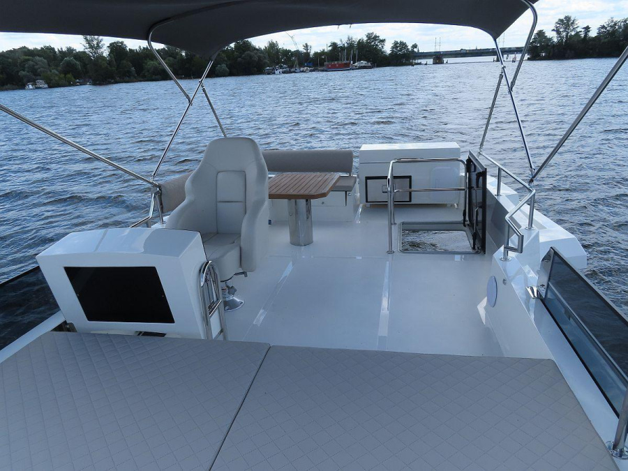 Cobra YachtsSeamaster 45 — photo 15