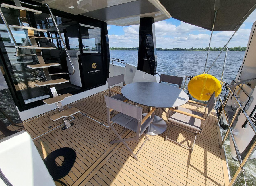 Cobra YachtsSeamaster 45 — photo 19