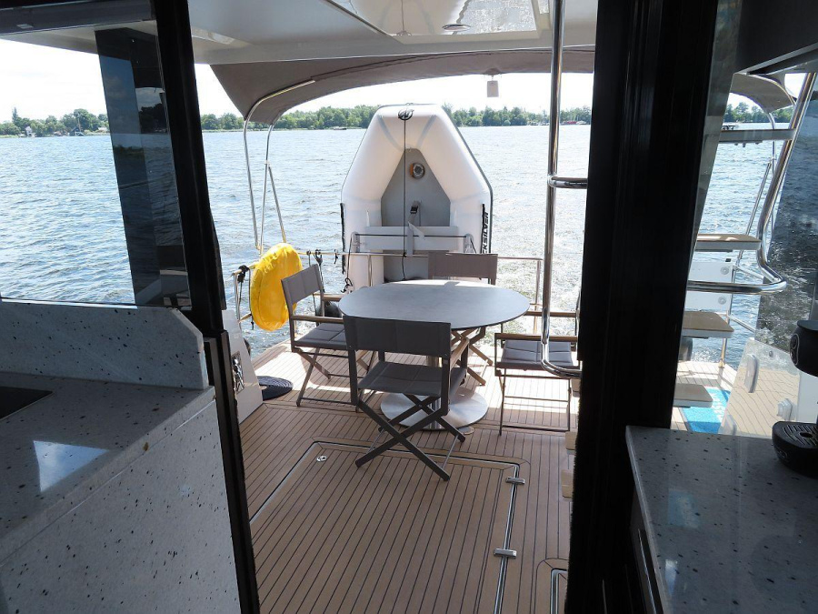 Cobra YachtsSeamaster 45 — photo 18