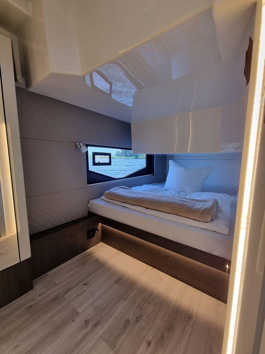 Cobra YachtsSeamaster 45 — photo 8