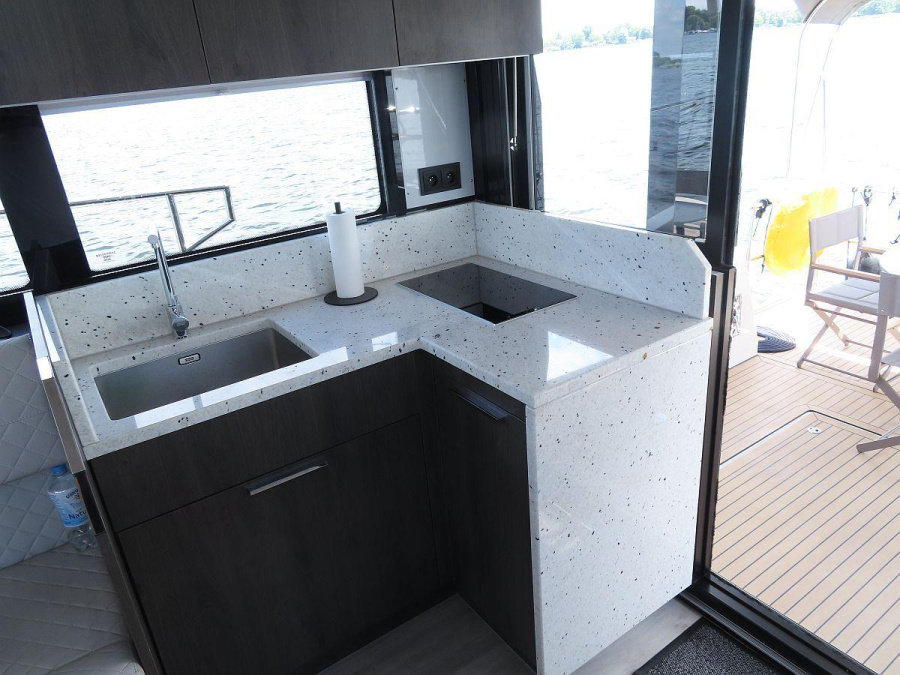Cobra YachtsSeamaster 45 — photo 13