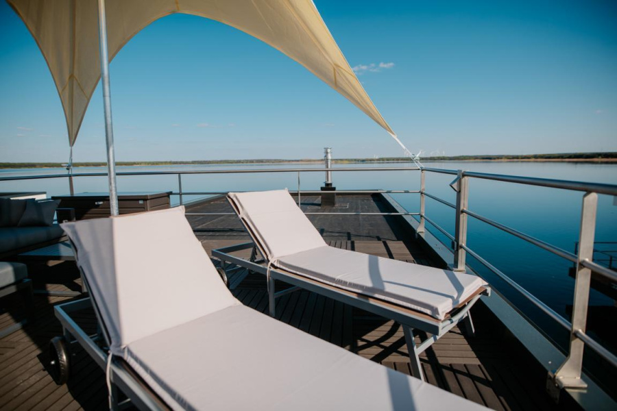 FLOATING44-3 — photo 10