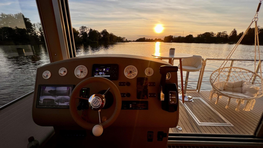 LuxbootLuxboot — photo 10