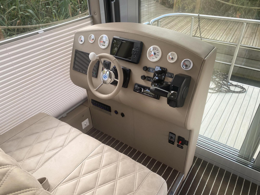 LuxbootLuxboot — photo 10