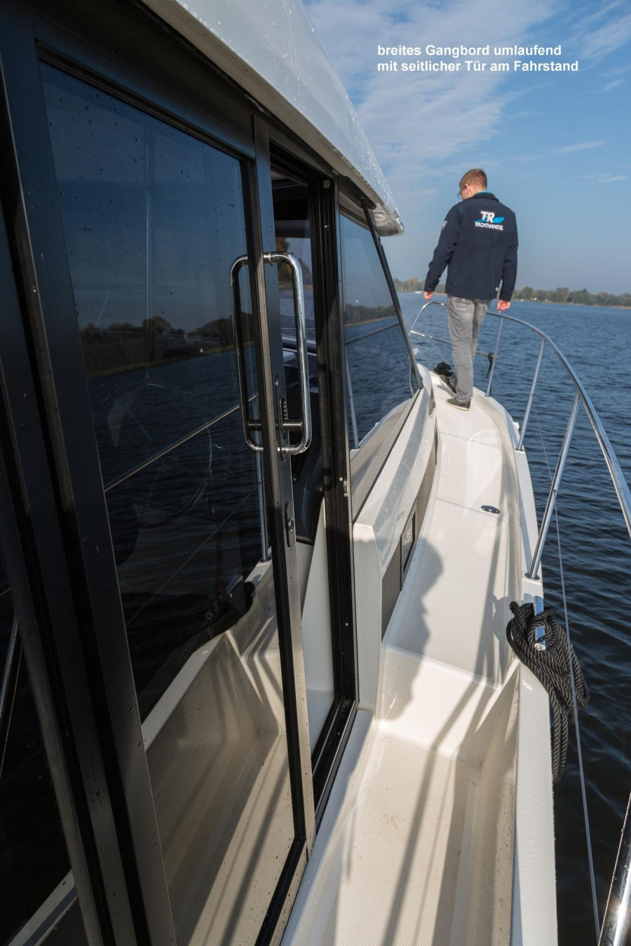 Platinum989 Flybridge — photo 22