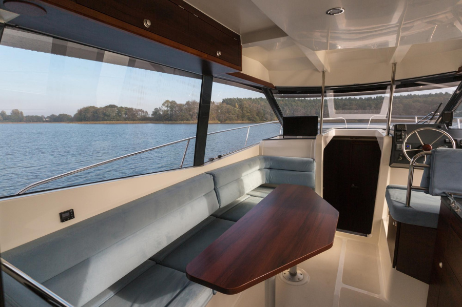 Platinum989 Flybridge — photo 26