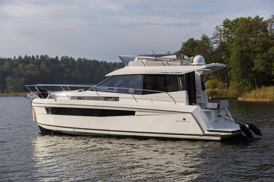 Platinum989 Flybridge — photo 29