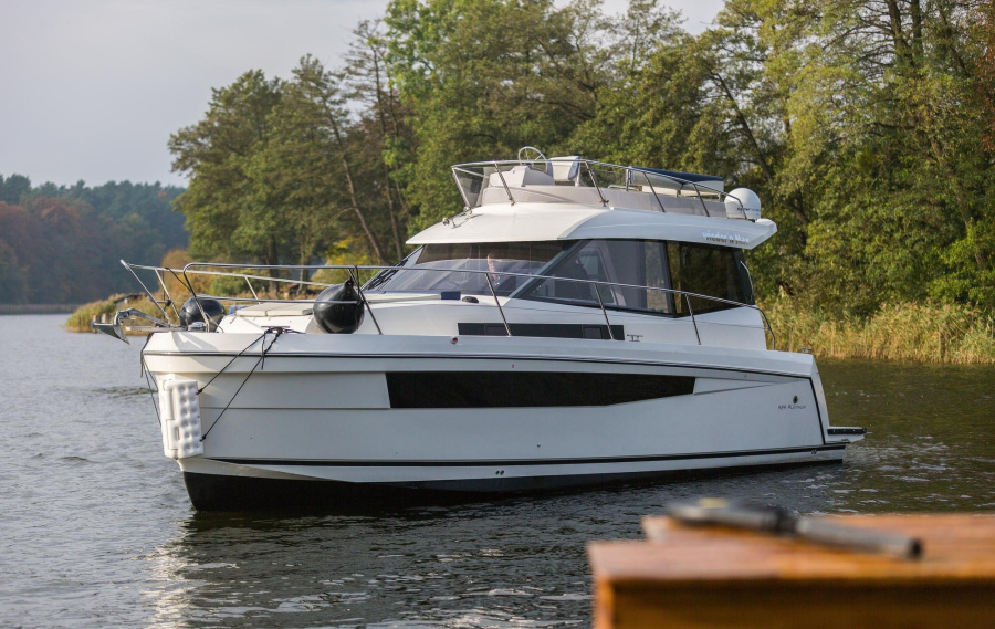 Platinum989 Flybridge — photo 24