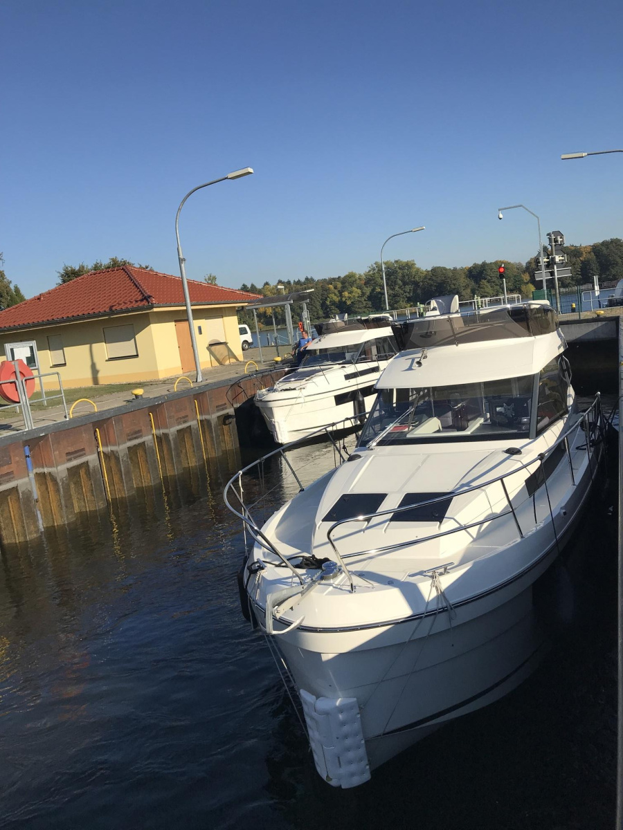 Platinum989 Flybridge — photo 33