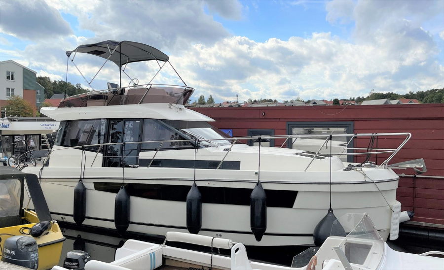 Platinum989 Flybridge — photo 2