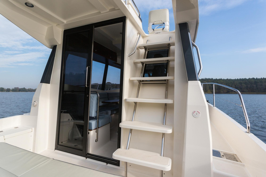 Platinum989 Flybridge — photo 5