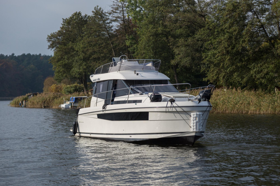 Platinum989 Flybridge — photo 9