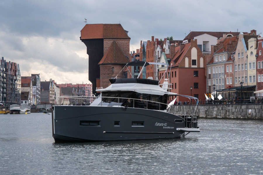 Futura40 Flybridge — photo 13