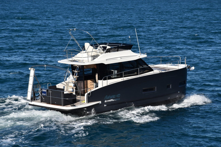 Futura40 Flybridge — photo 17