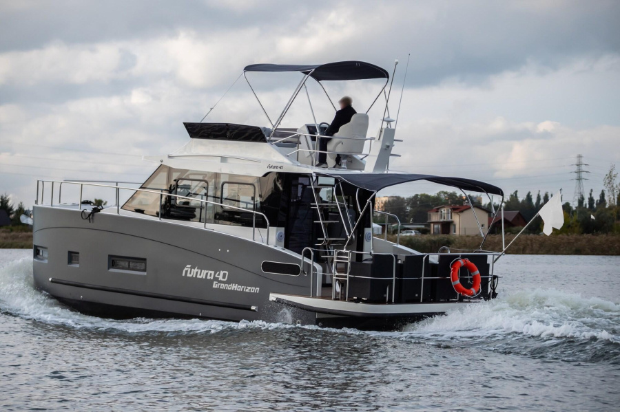 Futura40 Flybridge — photo 14