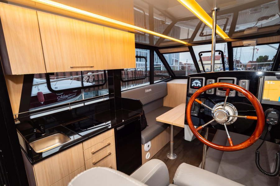Futura40 Flybridge — photo 3