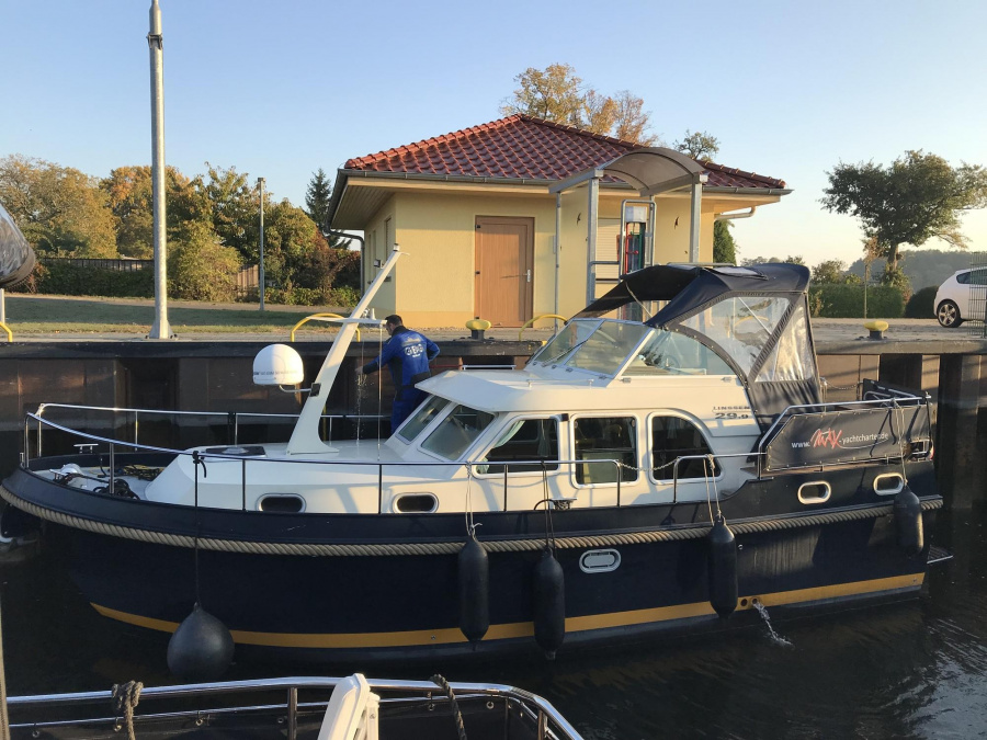 Linssen29.9 AC — photo 18