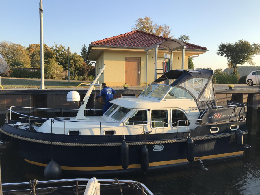 Linssen29.9 AC — photo 3