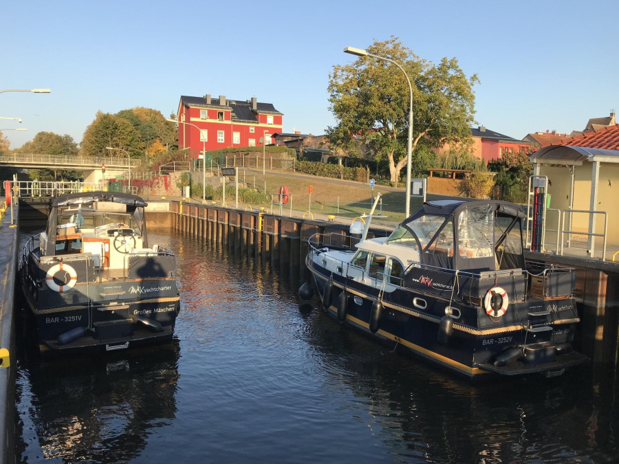 Linssen29.9 AC — photo 16