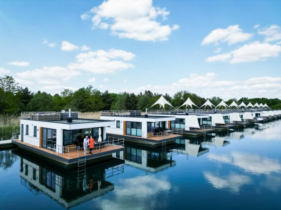 FLOATING44-3 — photo 26