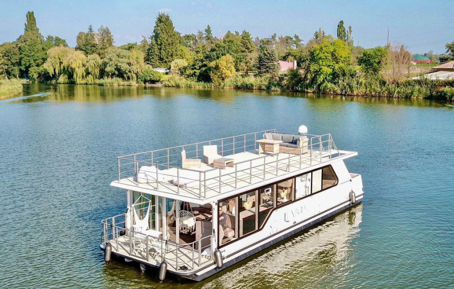 Photo #1 - LuxbootLuxboot (Paradise Island) en Marina - 2355