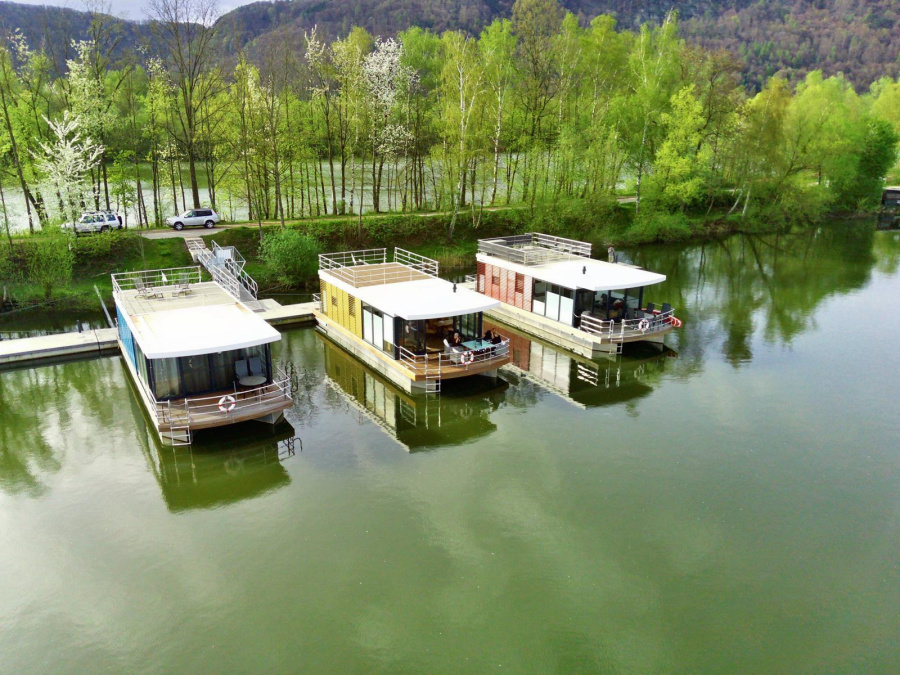 FLOATING44 — photo 11