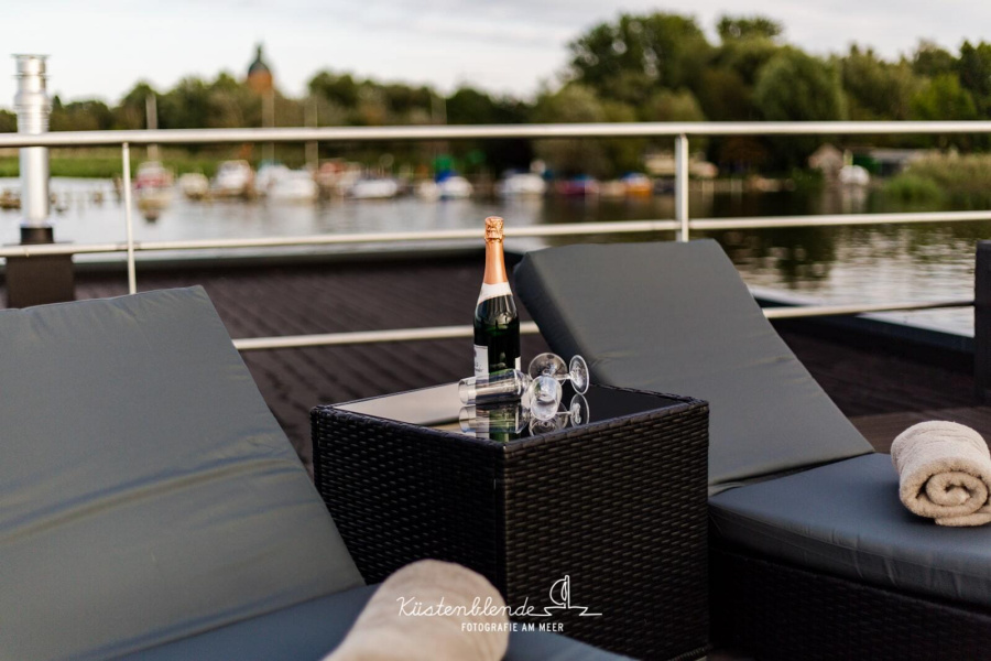 FLOATING44-3 — photo 6