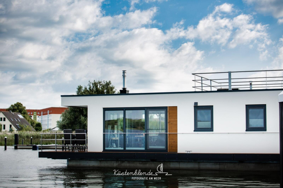 FLOATING44-3 — photo 15