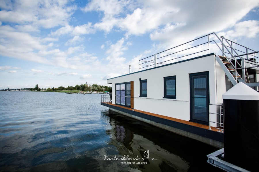FLOATING44-3 — photo 14