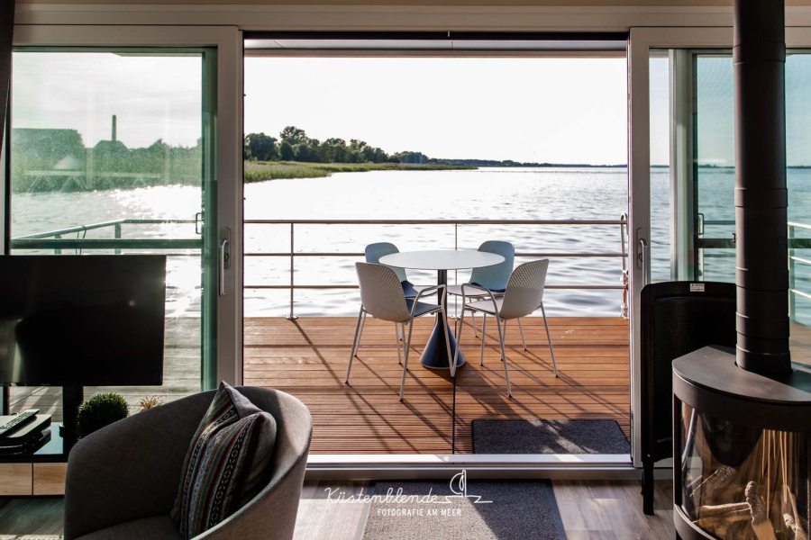 FLOATING44-3 — photo 20