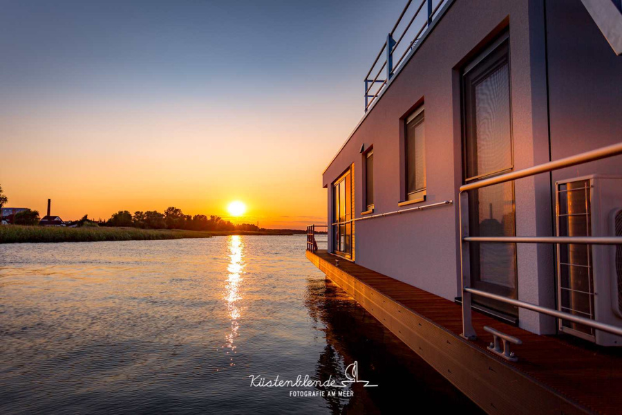 Photo #1 - FLOATING44-3 (Hausboot KranichNest) en -Damgarten - 2438