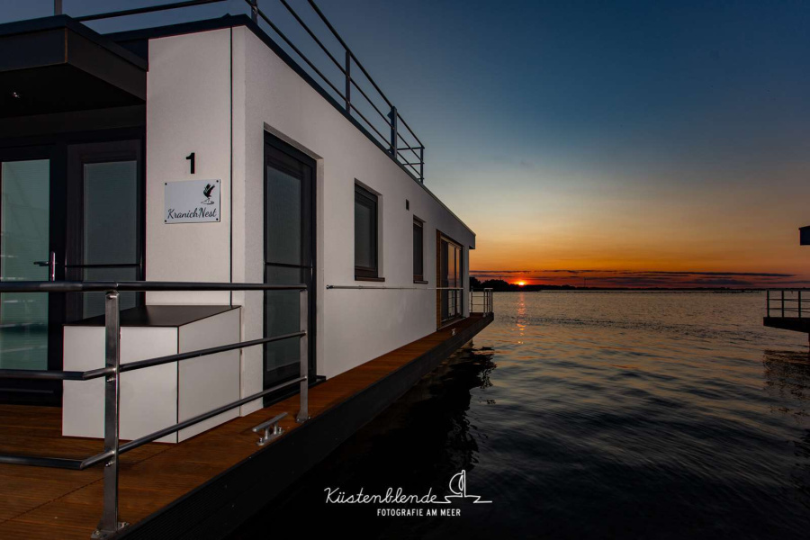 FLOATING44-3 — photo 4