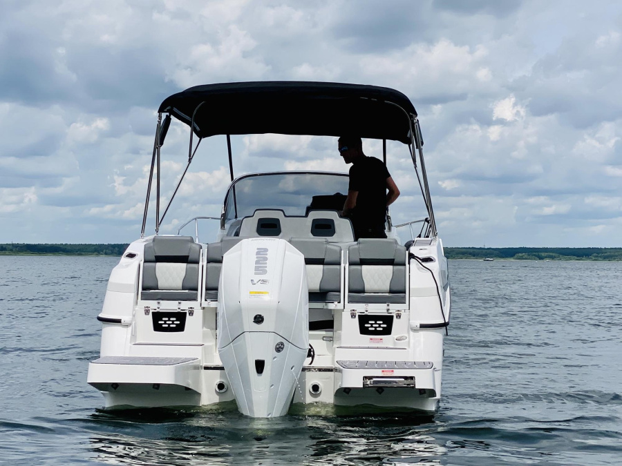 Photo #1 - KarnicKARNIC SL 702MK (KARNIC SL 702Mk) en Yachthafenresort - 2464