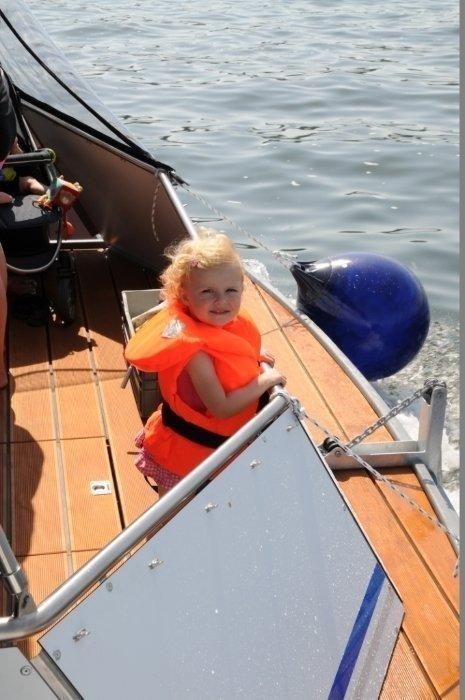 Photo #1 - TechnusWater-Camper 1200 (Fletcher Christian) en Yachthafen Maribell - 2753